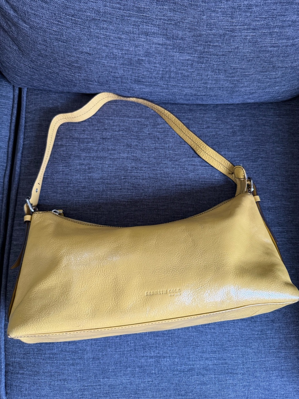 Kenneth Cole Reaction  leather Y2K shoulder bag